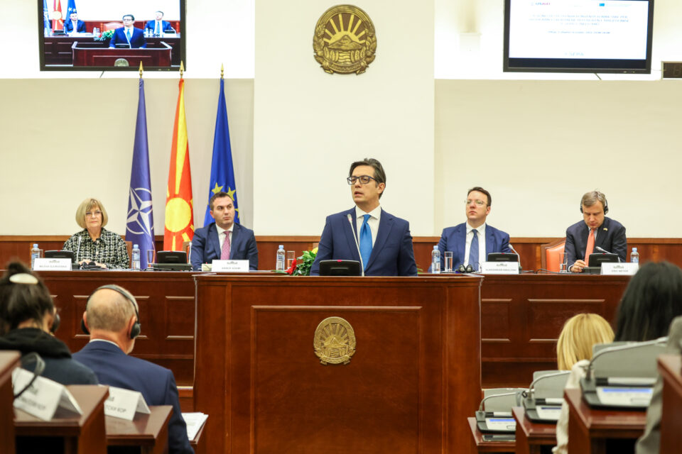 Pendarovski: Lack of legal certainty and feeling that party and ethnic affiliation are more important than knowledge are main reasons for emigration of young people