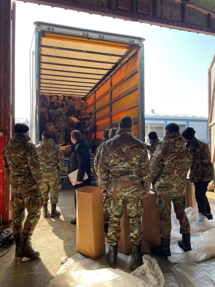 Defense Ministry, Army send truck with humanitarian aid to Turkey