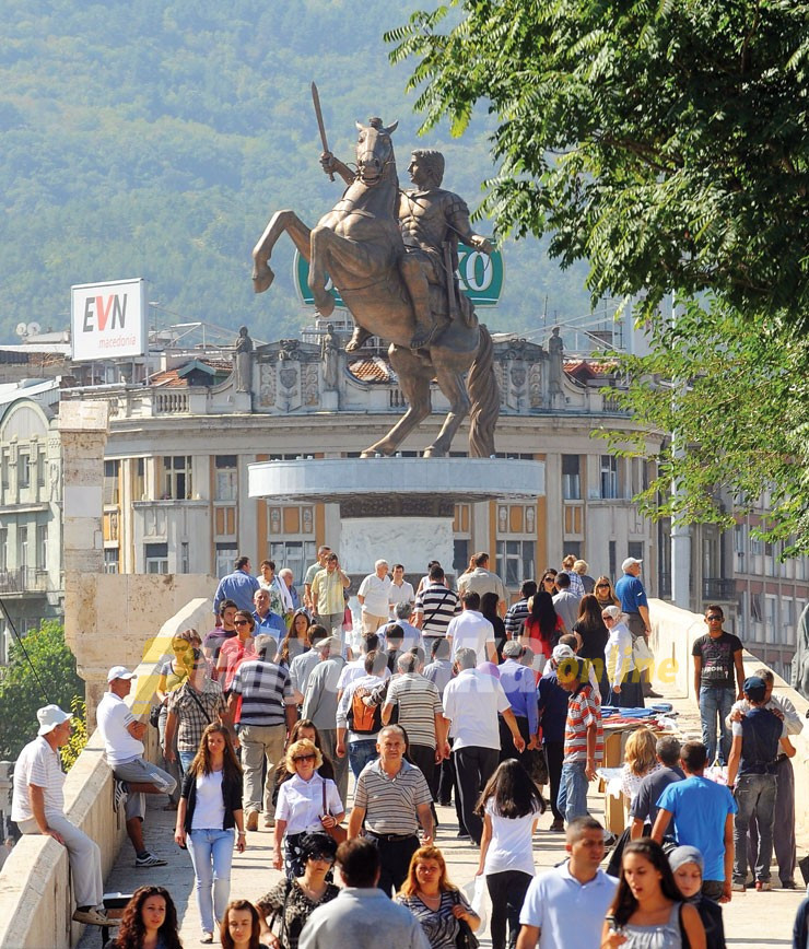 The median age of the EU’s population is 44.4 years, in Macedonia 41.1