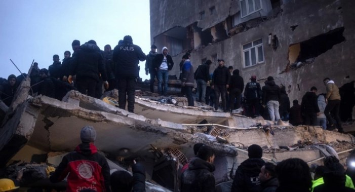 7.8 magnitude earthquake kills more than 500 people in Turkey, Syria