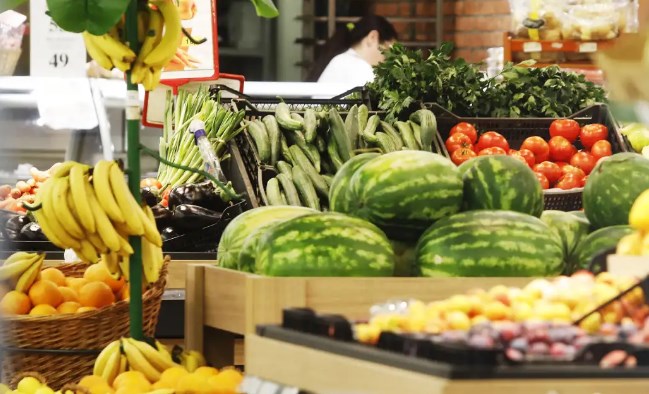 New “freezes”: After hygienic products, restrictions on price of fruits and vegetables also being considered