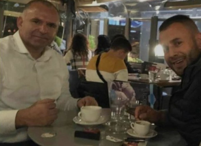 How many criminals with a record got weapon licenses from a commission made up by Spasovski?