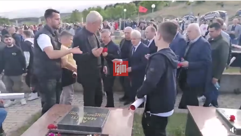 Ali Ahmeti humiliated during his grand monument opening ceremony by the father of a killed UCK fighter 