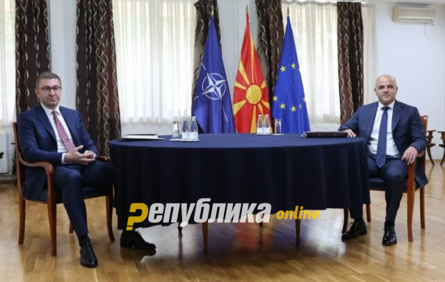 Mickoski: When Kovacevski chooses on of the two VMRO-DPMNE proposals, I will call a leadership meeting immediately
