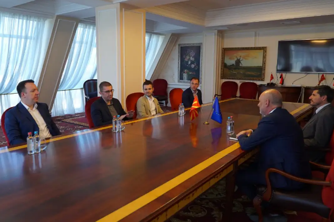 Mickoski at the meeting with EU Ambassador Geer: Early elections are urgently needed