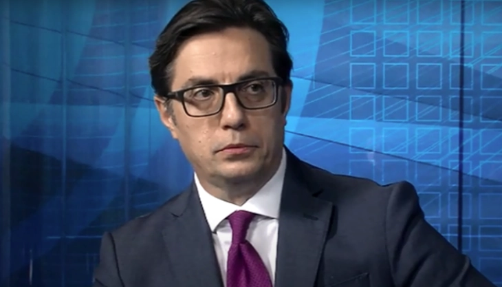 Pendarovski runs to defend SDSM and DUI after their defeat in Parliament