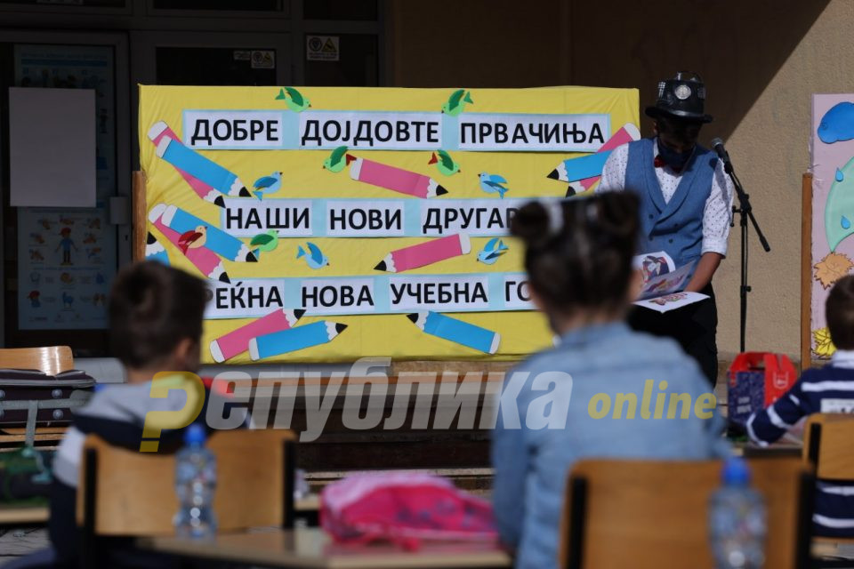 VMRO-DPMNE: The lack of textbooks is just the tip of an iceberg of problems in the education
