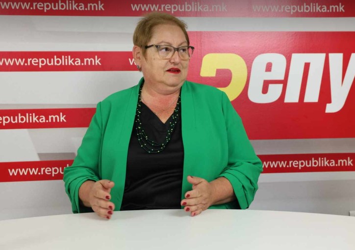 Janevska: 200 to 300,000 euros were spent on textbooks with errors that were thrown in the trash, and there is no responsibility