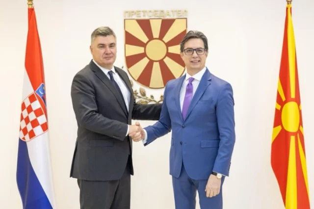 President Pendarovski greets Milanović, his colleague from Croatia