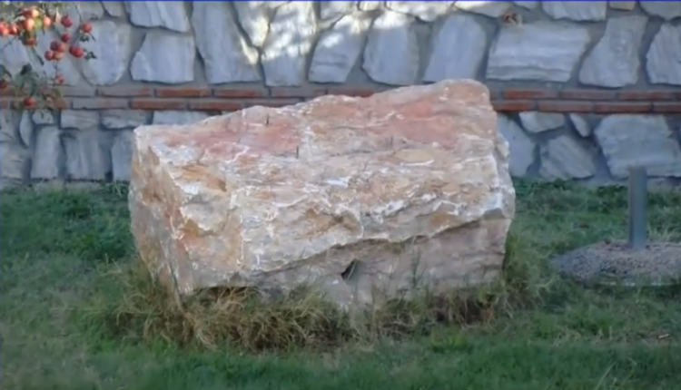 The plate with “Greater Albania” has been removed; in Sopot, only the stone is left