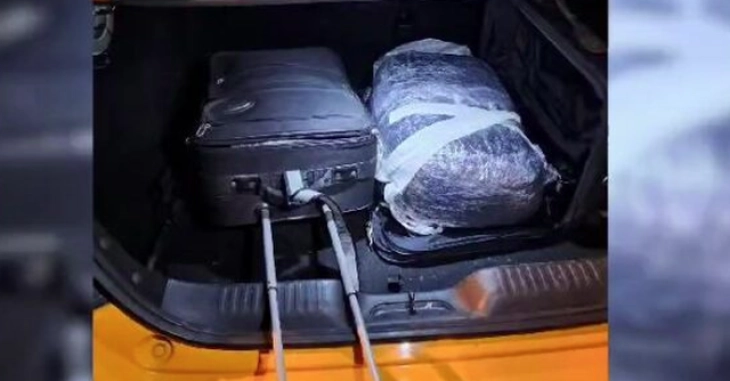 Authorities successfully prevented an attempt to smuggle both marijuana and firearms from Albanian into Macedonian territory