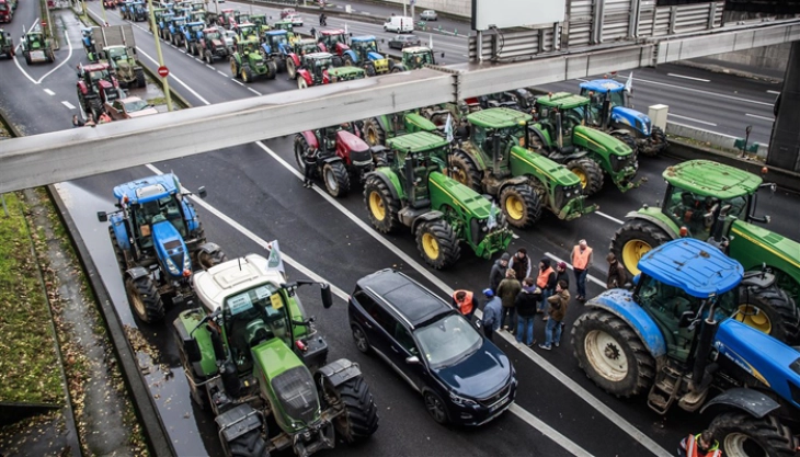 Despite concessions from the government, French farmers intend to blockade Paris