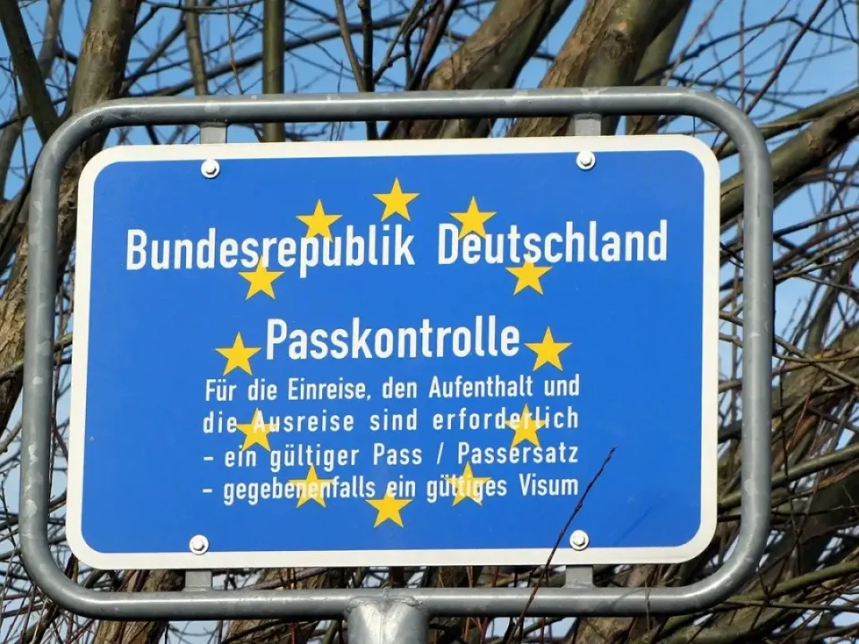 Using the previous passport is not permitted for entry into Germany