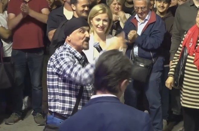 Speaking in front of Pendarovski, one of his activists rudely insulted Gordana Siljanovska