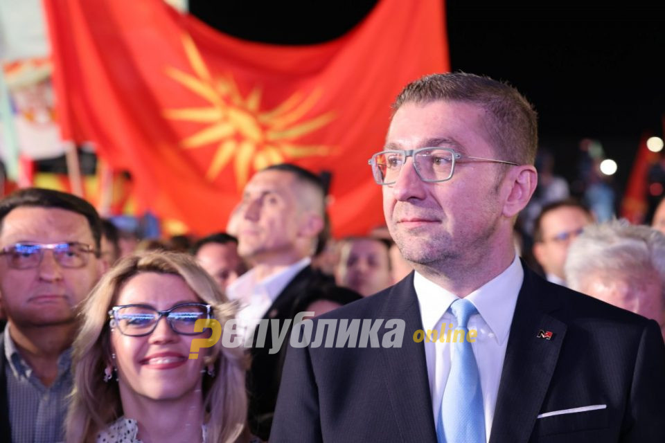 Speaking in front of a large rally in Skopje, Mickoski accuses SDSM of giving the country away to Ali Ahmeti