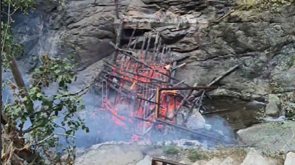 Arson near the Smolare waterfalls caused a forest fire