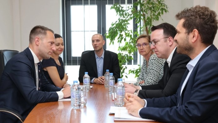 Nikoloski discussed improving Macedonia’s infrastructure with Transport Community official Zakonjshek