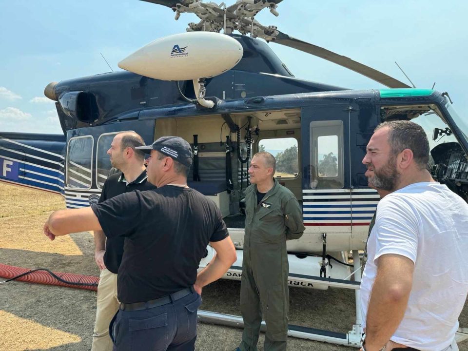 Toshkovski and Misajlovski on the ground, including the helicopters in Negotinsko