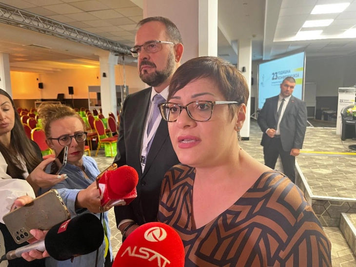 Finance Minister Dimitrieska Kochoska Affirms Wage Increase for Teachers and Addresses Loan Controversy