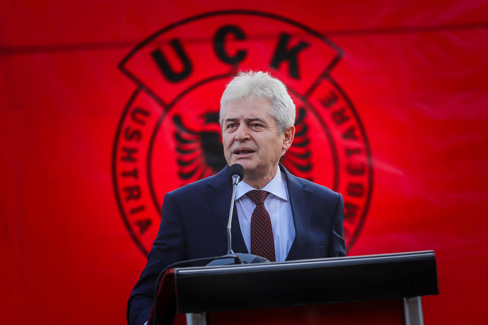 Ahmeti threatens that the Albanians will “rise up” if the law on the use of languages is struck down