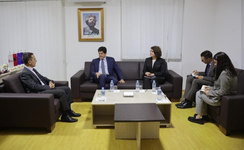 Tetovo Mayor Kasami leaves Macedonian flag out during a meeting with EU Ambassador