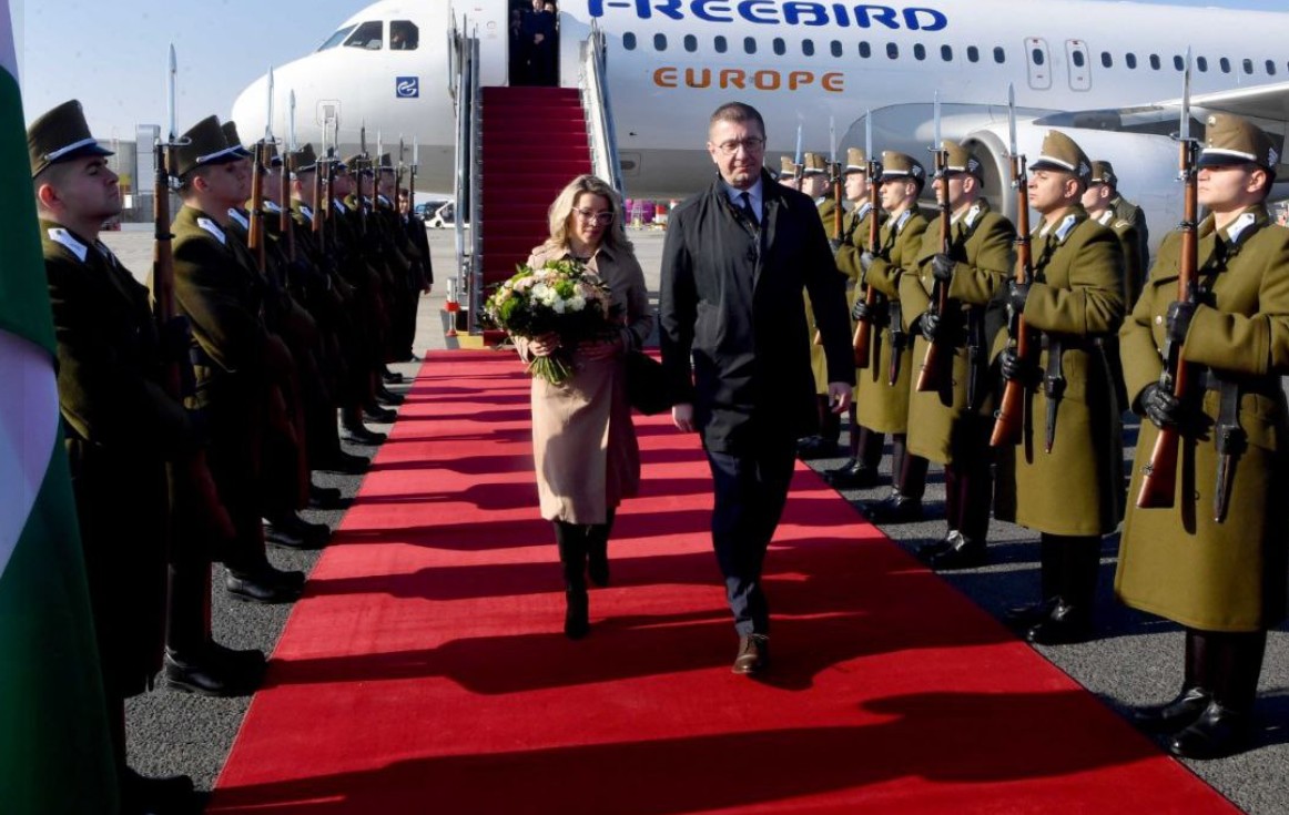 Prime Minister Mickoski and large Government delegation welcomed in Budapest for meetings with the Hungarian Government