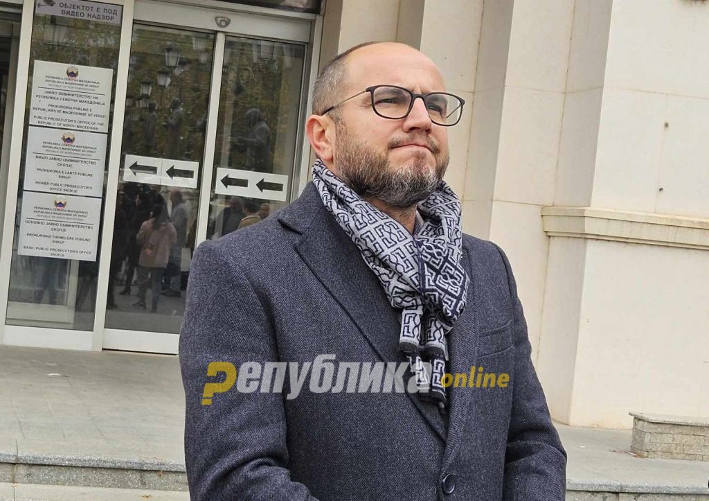 Suspended prosecutor accuses the chief prosecutor of persecuting him for exposing abuses inside the service